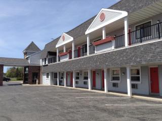 Days Inn by Wyndham Mackinaw City - Lakeview - Mackinaw City - 2