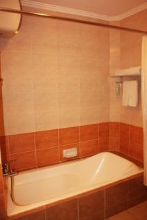Travellers Suites Serviced Apartments - 1