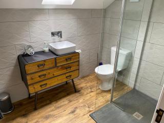 Hygge Homes - Modern 1 bed house - 6
