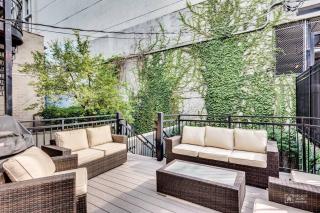 Gold coast villa with free parking garage sleeps 10 - 0