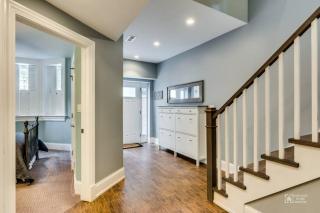 Gold coast villa with free parking garage sleeps 10 - 1