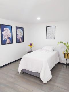 2 Apartamento Cedritos Completo - 1