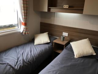 3 Bed Luxury Mobile Home Hoburne Park Christchurch - Christchurch - 2