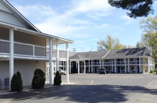 Travelodge by Wyndham Traverse City MI - Traverse City - 1