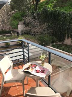 Perth City Retreat - parking, pool, self contained - 4