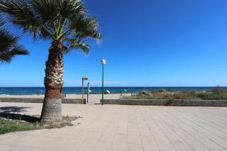 AT148 Frente la playa, jardín privado, vistas mar - Torredembarra - 0