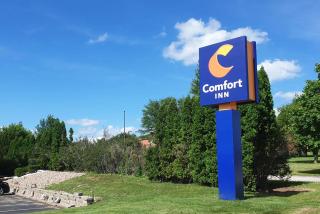 Comfort Inn Muscatine near Hwy 61 - Muscatine - 8