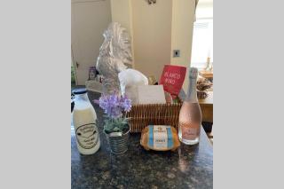 Entire home to rent - Beautifully presented detached chalet bungalow in Midhurst, West Sussex - 5