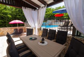 Apartment With A Private Swimming Pool, Garden & BBQ - Gostinjac - 7