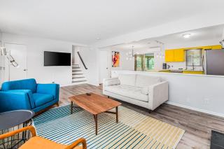The Sunset House - Grand Beach - 3