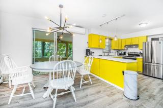 The Sunset House - Grand Beach - 1