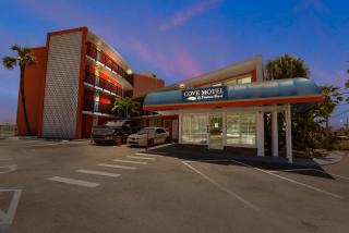 Cove Motel Oceanfront - Daytona Beach - 2