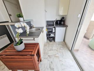 GregBnb - T2 Pleine Ville - CLIMATISE - BALCON - 1 - Tolone - 3