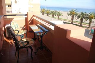 Apartamento en primera línea de playa, con vistas a la playa y con wifi - Roquetas de Mar - 2