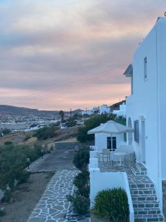 Kirki Rooms & Studios on the Hill - Parikia - 1