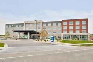 Holiday Inn Express & Suites Madison by IHG - Madison - 0