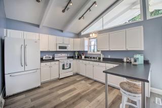 Benton Harbor Lake House with Dock and Fire Pit! - 4