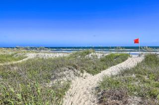 1 Block to Beach Emerald Isle Gem with Ocean View - 9