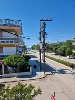Entire Bedroom Apartment with big Balcony Perfect for Families Mishev - Nea Moudania - 9