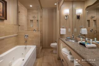 The Royal Kelowna - Bellstar Hotels & Resorts - 1