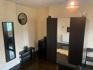 Beddington Park Lodge West - Wallington - 2