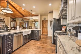 Near Bear Mountain and Big Bear Lake Gem with Hot Tub - Big Bear Lake - 3