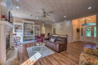 Luxe Lake Cumberland Retreat with Decks on 1 Acre! - Jamestown - 7