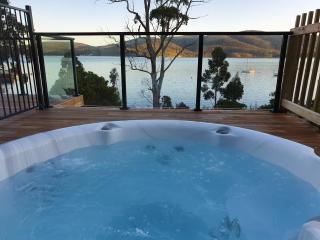 The Beach House- private jacuzzi and wood fire! - Dover - 4