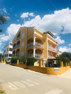 Apartmani Štajcer - Biograd na Moru - 0