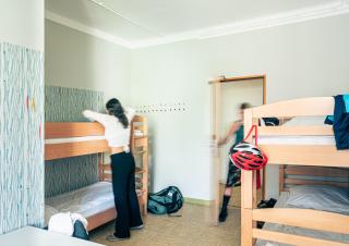 Three Little Pigs Hostel - Your Berlin Castle - 9
