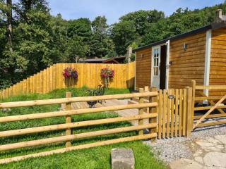 Peak District Shepherds Hut - Hope - 1