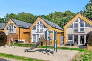 Nybygd feriebolig rett ved strand til leie! - 2