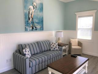 Falmouth Heights Motor Lodge - 1