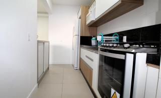 1071 - Apartamento com 2 Suítes na Praia de Bombinhas, - Bombinhas - 7