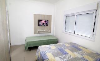 1071 - Apartamento com 2 Suítes na Praia de Bombinhas, - Bombinhas - 3