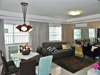 1056 - Apartamento para locação na praia de Bombinhas - Bombinhas - 0