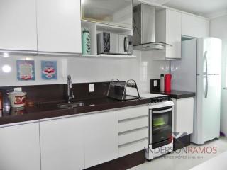 1056 - Apartamento para locação na praia de Bombinhas - Bombinhas - 4