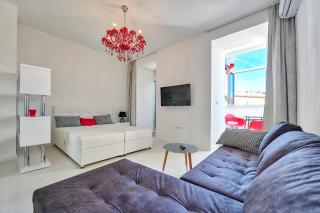 Collins Amethyst Center - 7