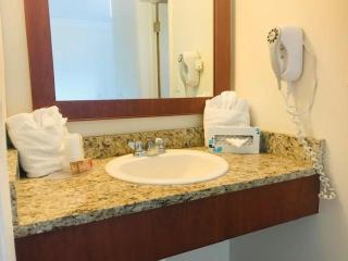 Bell Channel Inn Hotel - Freeport - 2