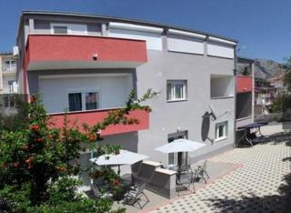 Apartments Ines Makarska - Makarska - 1