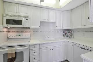 Sunny beachfront condo with pool and SW-facing balcony - 2