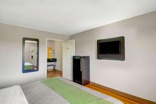 Motel 6-Charles Town, WV - 4