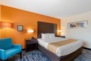 Quality Inn & Suites Keokuk North - Keokuk - 1