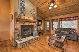 3 Mi to Fool Hollow Lake Cozy Cabin with Deck - Show Low - 9