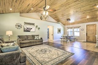 Modern Show Low Home with BBQ and Fire Pit! - Show Low - 9
