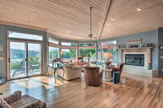 Rare Waterfront Chatuge Lake Gem with Hot Tub! - 5