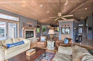 Rare Waterfront Chatuge Lake Gem with Hot Tub! - Hayesville - 3