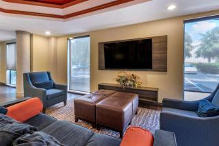 Comfort Suites Fort Pierce I-95 - Fort Pierce - 7