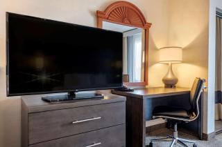Comfort Suites Fort Pierce I-95 - Fort Pierce - 4