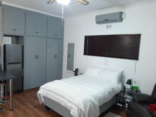 Nikita's Self-catering Haven 2 - Kimberley - 8